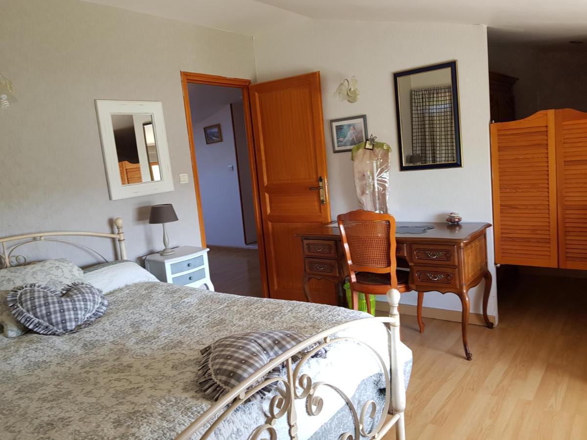 Hotel La Providence à Illiat Extérieur photo