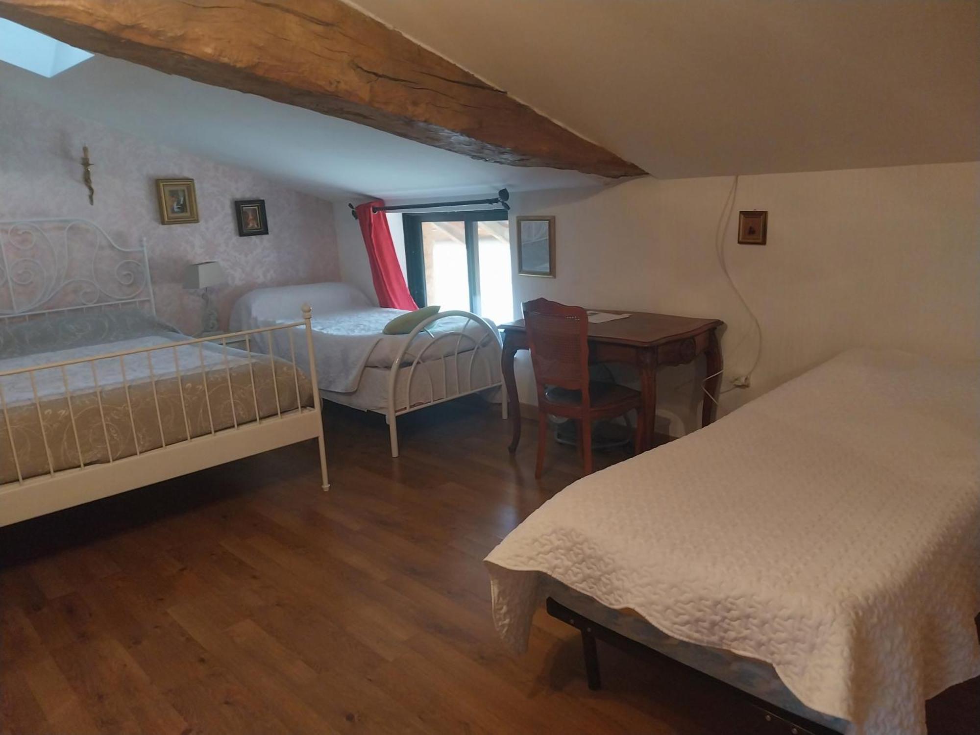 Hotel La Providence à Illiat Extérieur photo